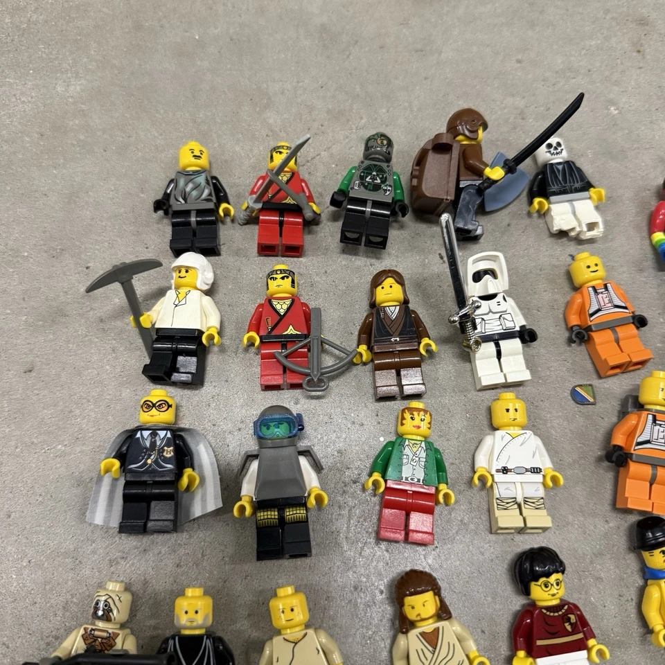 Lego Star Wars RARE Vintage Minifigure Lot Of 32 Harry Potter, Accessories &More - Image 2 of 4