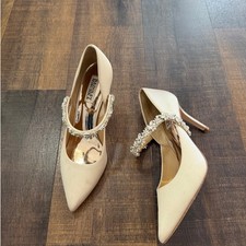 Badgley Mischka Esperanza Satin Crystal Embellished Heels Nude Size 8.5
