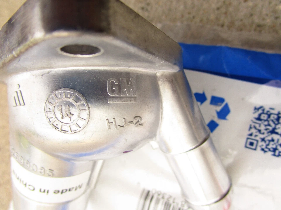 06 - 09 PONTIAC SOLSTICE 2.0L 2.4L MOTOR REFRIGERANTE TERMOSTATO ENTRADA DE AGUA OEM NUEVO Foto 4 de 4