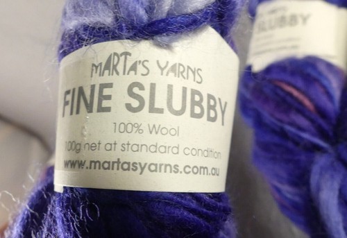 Marta's Yarn Fine Slubby Thick Thin 100% Merino Purple Mix bulky yarn 5 x 100gr - Picture 2 of 7