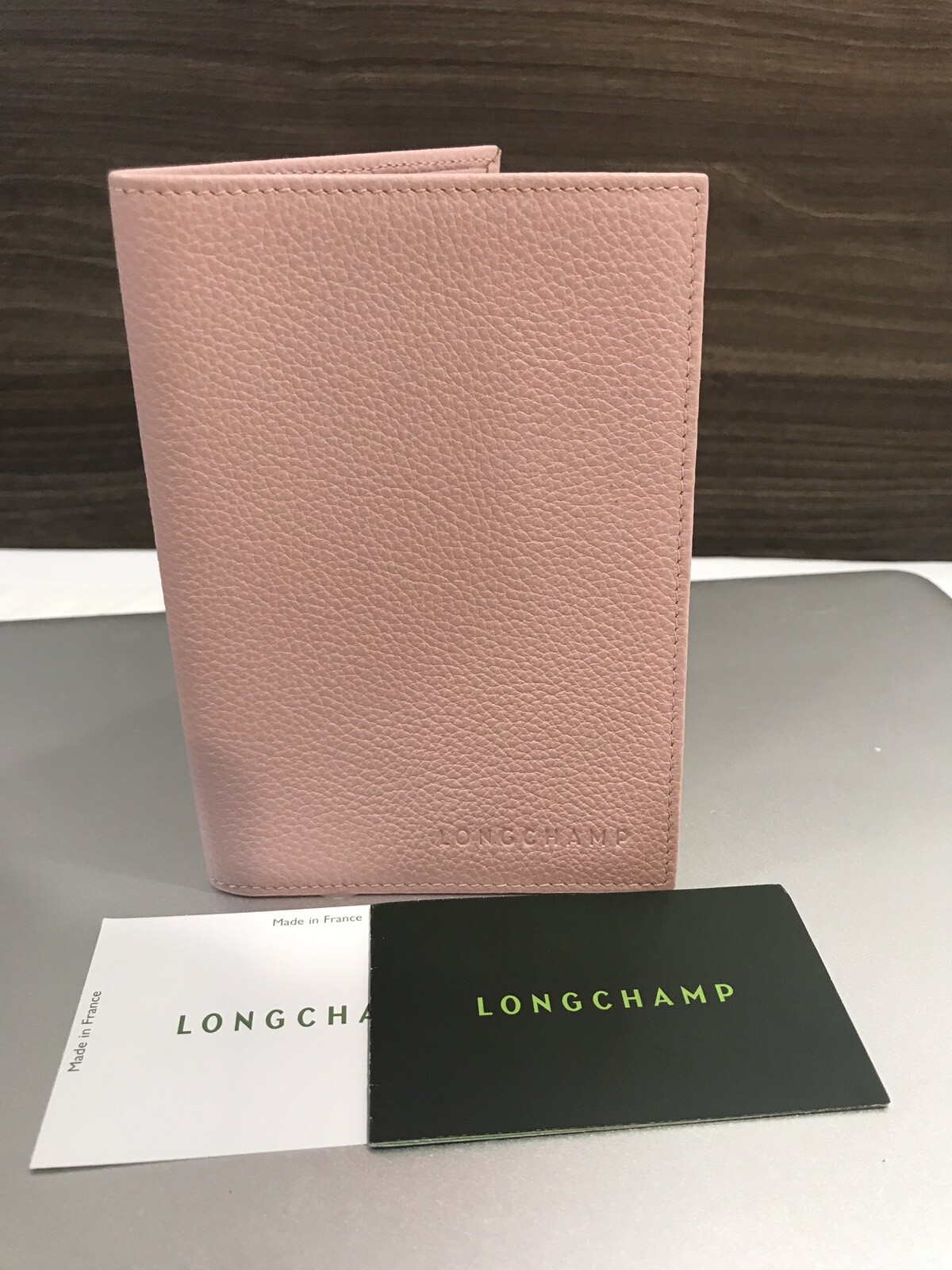 longchamp passport holder