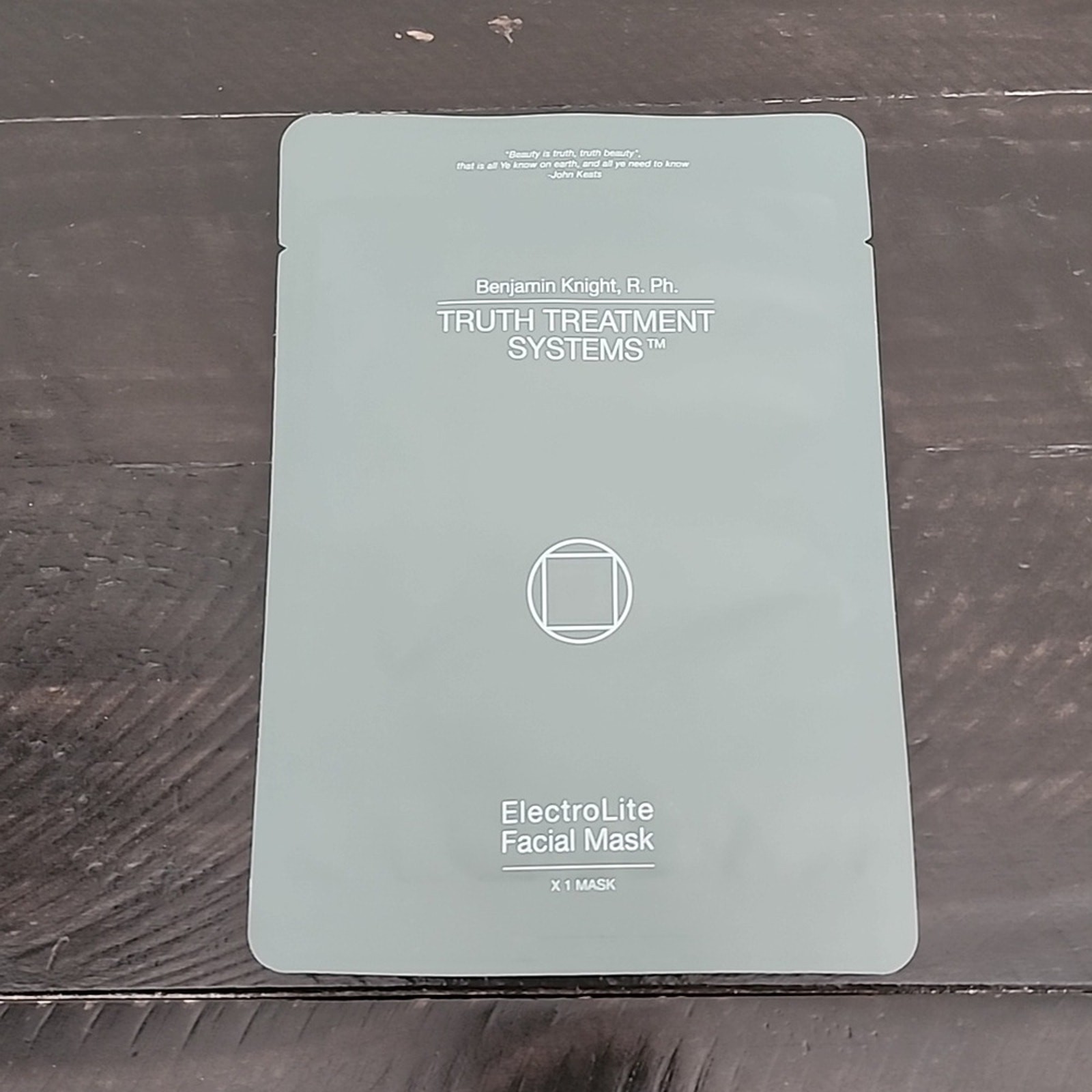 TRUTH TREATMENT SYSTEMS Electrolite Hydrating Facial Mask - 1 Single Use Treatment