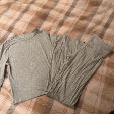 Gray Knit Long Sleeve Crew Neck Pajama Set for Women, Solid Regular Size