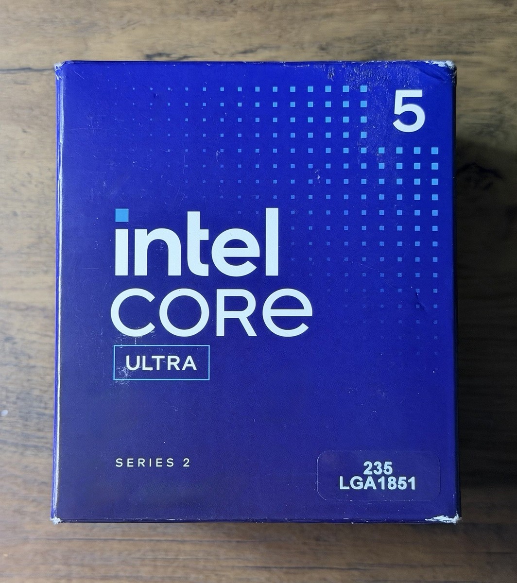 Intel® Core™ Ultra 7 per sistemi processore desktop 265K 20 core 8 P