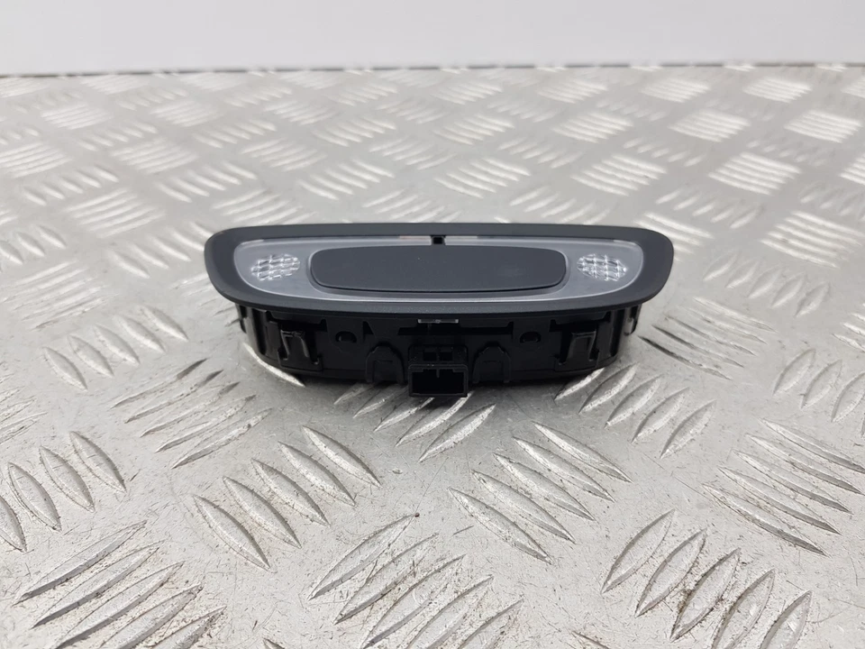 LUZ DE LECTURA TECHO TRASERO INTERIOR VOLVO V40 2015 31351313 Foto 2 de 4