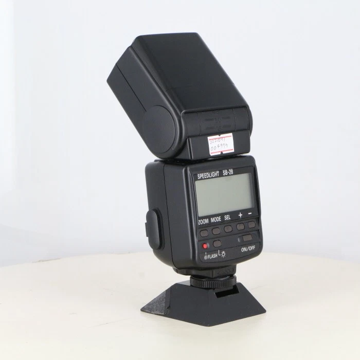 Nikon SB-28 Speedlight Flash Unit with Case Excellent Condition JAPAN - Image 4 of 4
