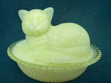 2001 Antique NMGCS Rare Florescent Milk Glass Cat Covered Dish