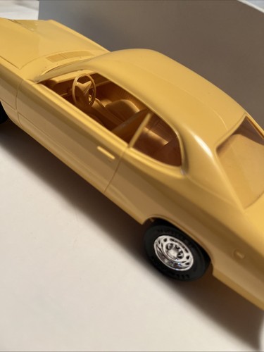 1975 Dodge Dart Sport Plastic Promo Model 1/25 Scale Yellow Blaze With Box - Picture 11 of 15