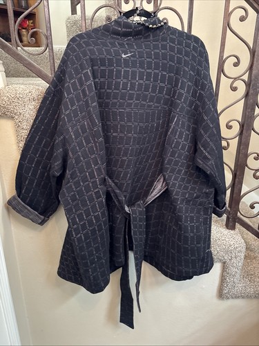 NUEVO CON ETIQUETAS Nike Yoga Therma-FIT Luxe Talla 2X Chaqueta Kimono Reversible Jacquard Envolvente $140 - Imagen 9 de 11