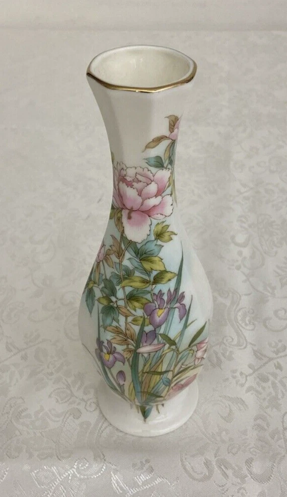 Vintage Asian Ceramic Bud Vase w Painted Floral Art Flowers Fine China Gold Trim