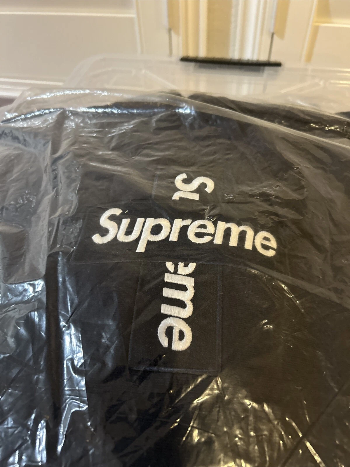 Sweat à capuche Supreme Cross Box Logo bleu marine FW20   Medium