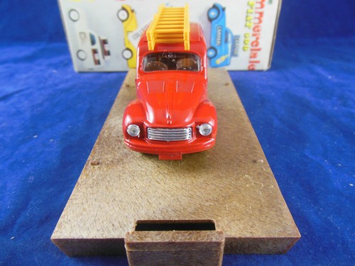Brumm R80 Fiat 500 Fire Service Van Servizio Prevenzione Fire 1:43 Scale - Picture 4 of 12