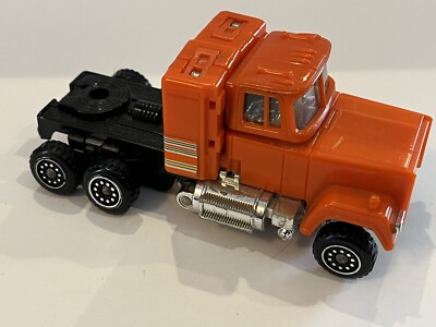 Vintage 1984 Bandai ''Staks Transport'' Semi Truck Transformers For Parts / Repair