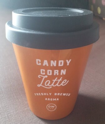 TK Maxx DW Home Halloween Kerze Kaffeetasse Glas Candy Corn Latte Orange Metallic