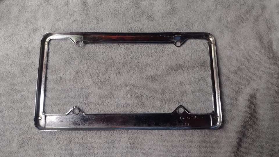 Mustang 1972 marco de matrícula cromado Foto 2 de 2