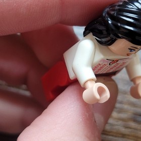 Lego Marion Ravenwood Minifigure Red Outfit 7195 Indiana Jones