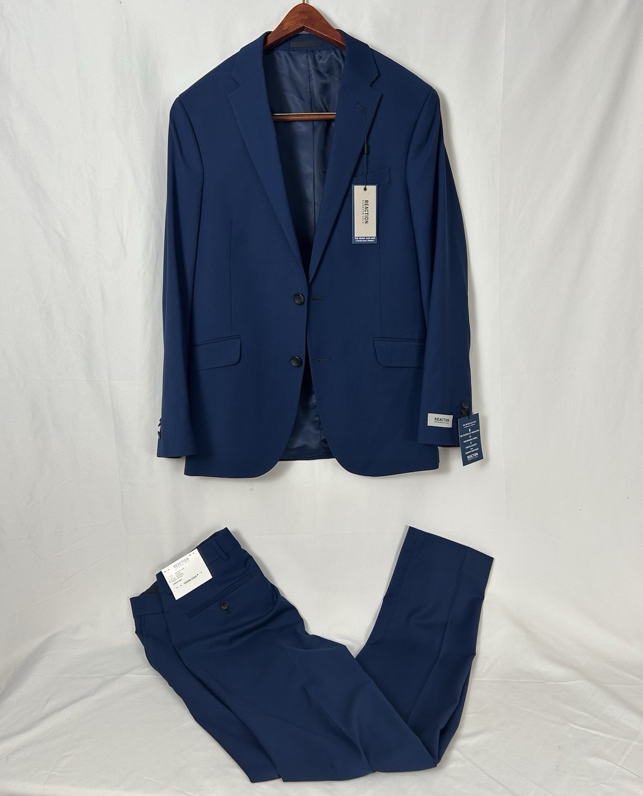 Kenneth Cole Reaction 2-pc Suit Mens Size 40R 33W 32L Blue S