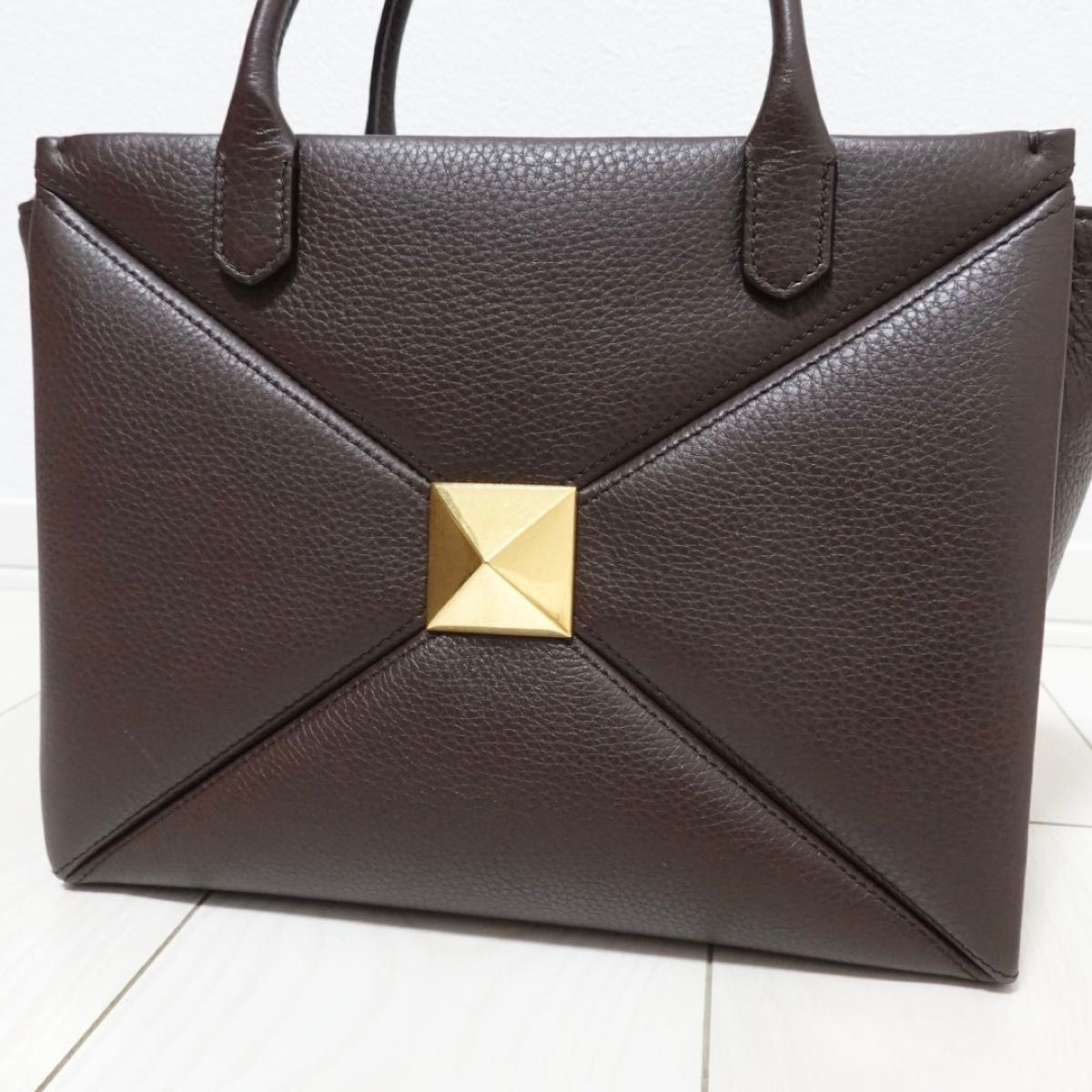 Women's Wear Valentino   Valentino Garavani One Stud Handbag Medium image 4