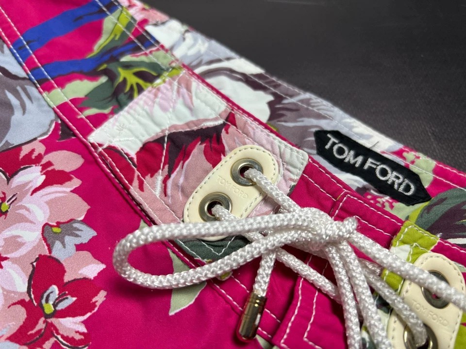 RRP $650 Men's TOM FORD Floral Pink Print Swim Shorts Trunks - 48 - Image 3 of 4