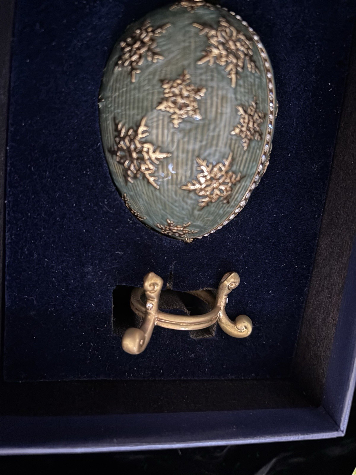 Joan Rivers NIB Limited Edition Tiny Treasures Egg Keepsake Box, With Necklace