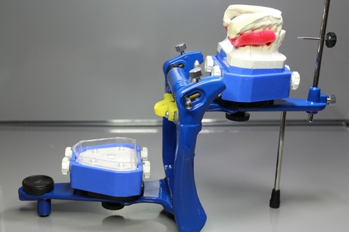 Dental articulator + removable organizers attachment+5 Bases & 1 frame - Foto 9 di 12