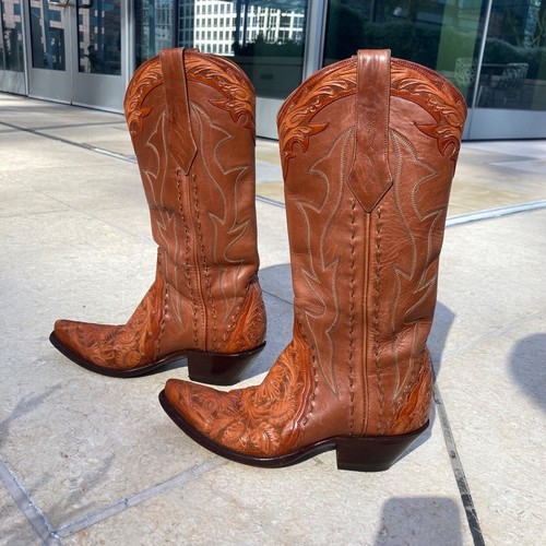Back At The Ranch 7.5C Saddle 12" Tooled a mano 5/8" Box Toe Botas Western - Imagen 18 de 24