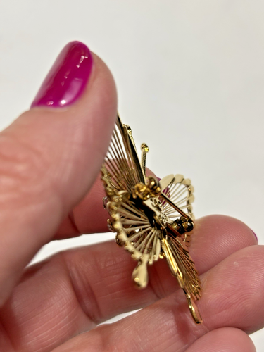 Vintage MONET Butterfly Brooch Pin Rhinestone GOLD TONE Open Wire on 3 D Wings - Picture 3 of 3