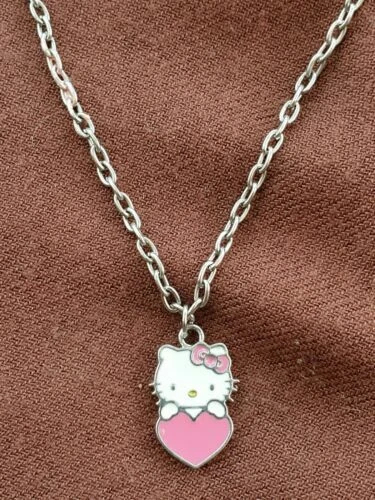 Colliers et pendentifs fantaisie Sanrio