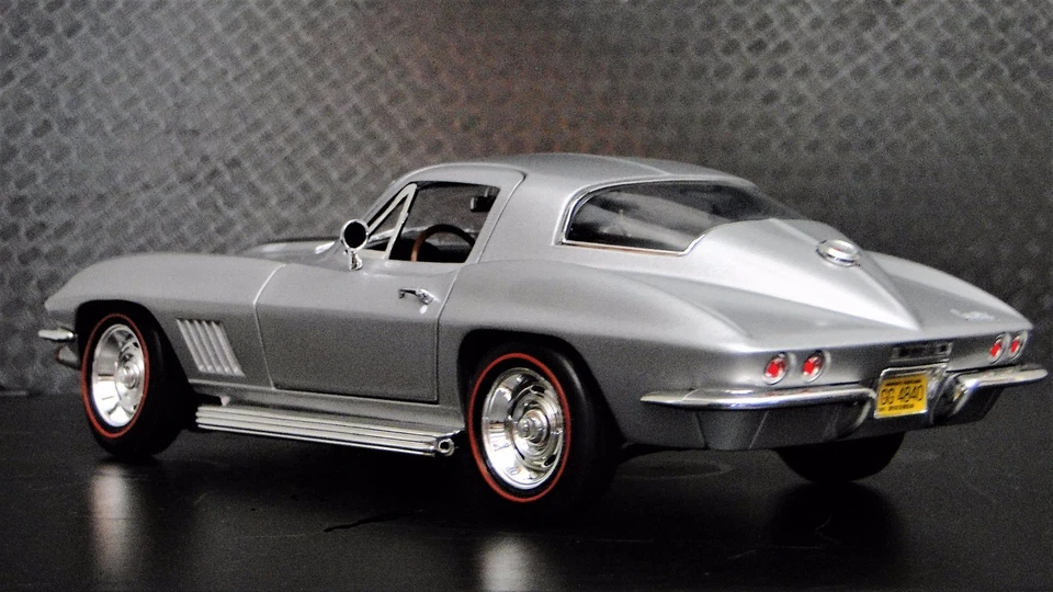 Corvette Chevrolet StingRay Race Car Chevy Classic Hot Rod Metal Promo Model - Image 2 of 4