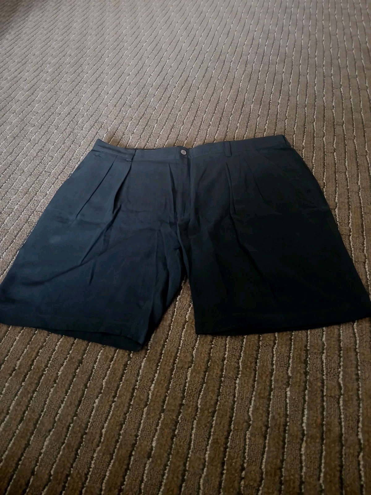 Tommy Bahama Flat Front 100% Silk Black Golf Shorts Men's 40 Sports Beach Preppy