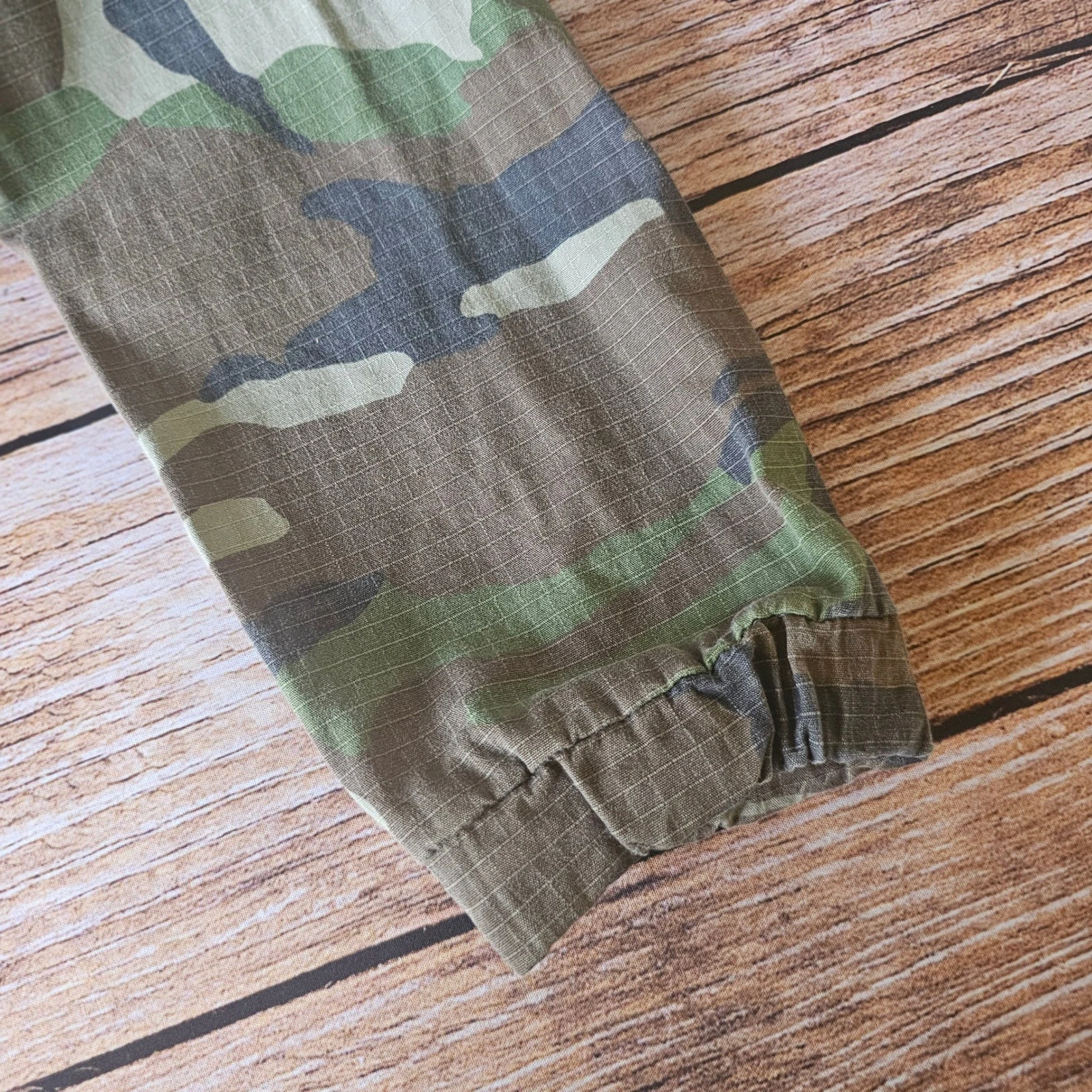Forever 21 Men Woodland Camo Ripstop Anorak Pullover Jacket US Large - product detail image 8