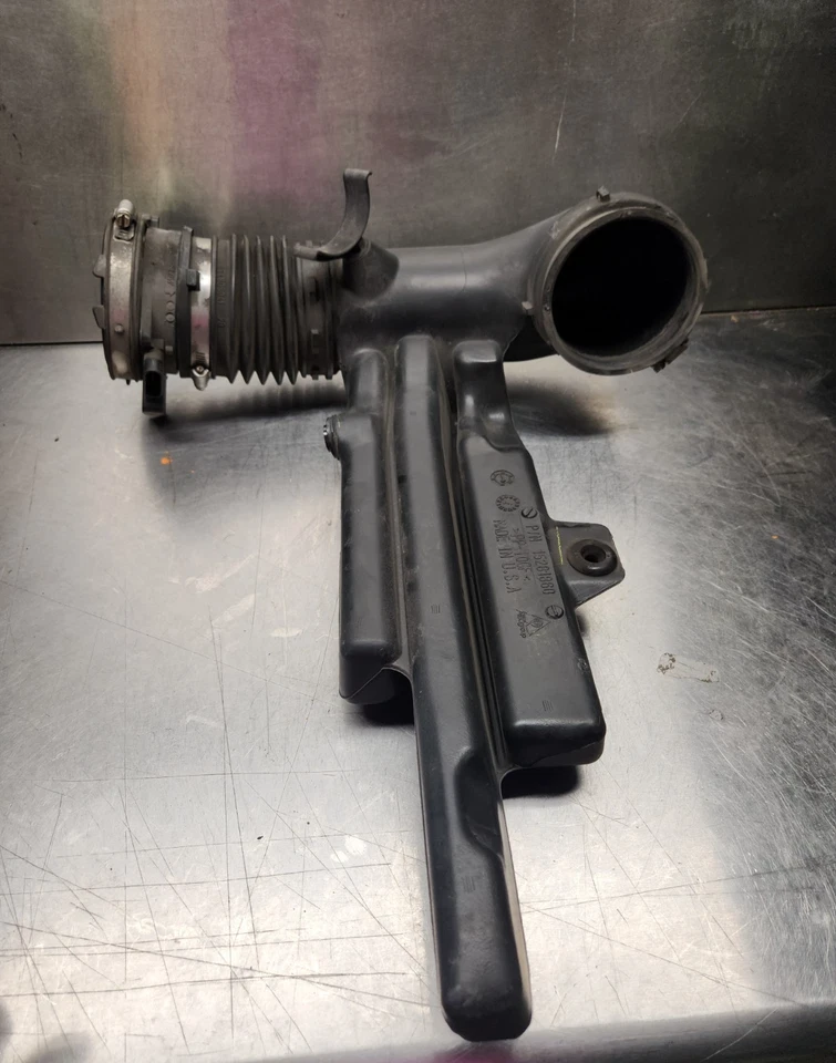 07-09 Chevy Trailblazer Envoy 5,3 L Conjunto de conducto de salida de filtro de aire OEM 15281860 Foto 4 de 4