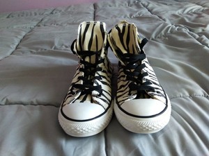 converse big kid size 5