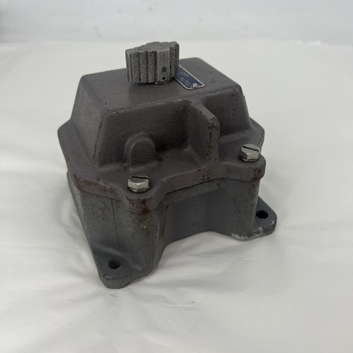SQUARE D 9001 GW-123 234315 HOA Hand/Off/Auto Control Station Cast Iron - Picture 5 of 5