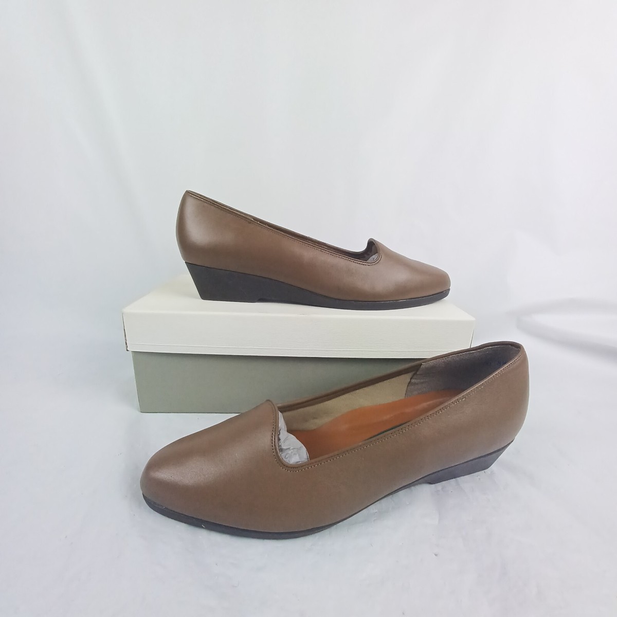 easy spirit ladies dress shoes Vintage Women's Casual Tiberstone Leather Size 8 1/2 Season:CARRY OVER