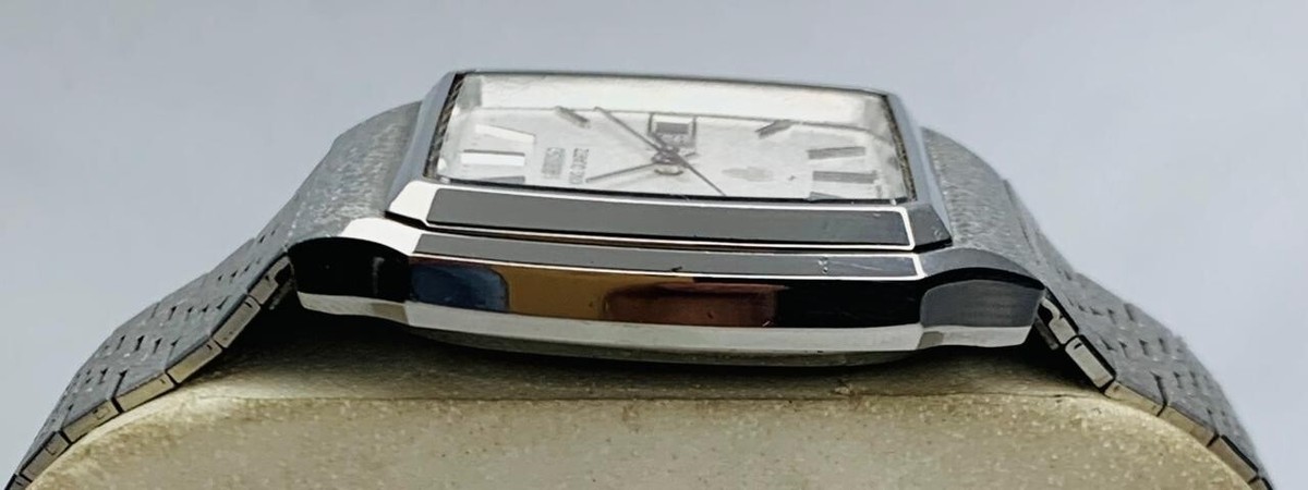 SEIKO キングクォーツ 5856-5000 (W2060) セイコー SEIKO キングクオーツ 5856-5000 スクエアケース