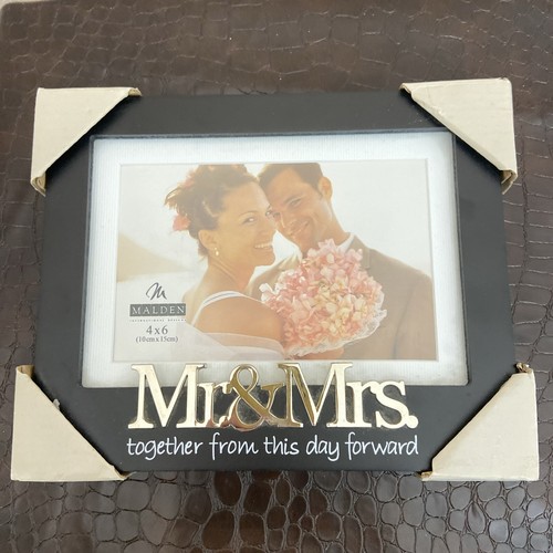 Malden 4#6 Mr And Mrs Picture Frame Black With Silver Tone Sign - Picture 3 of 12