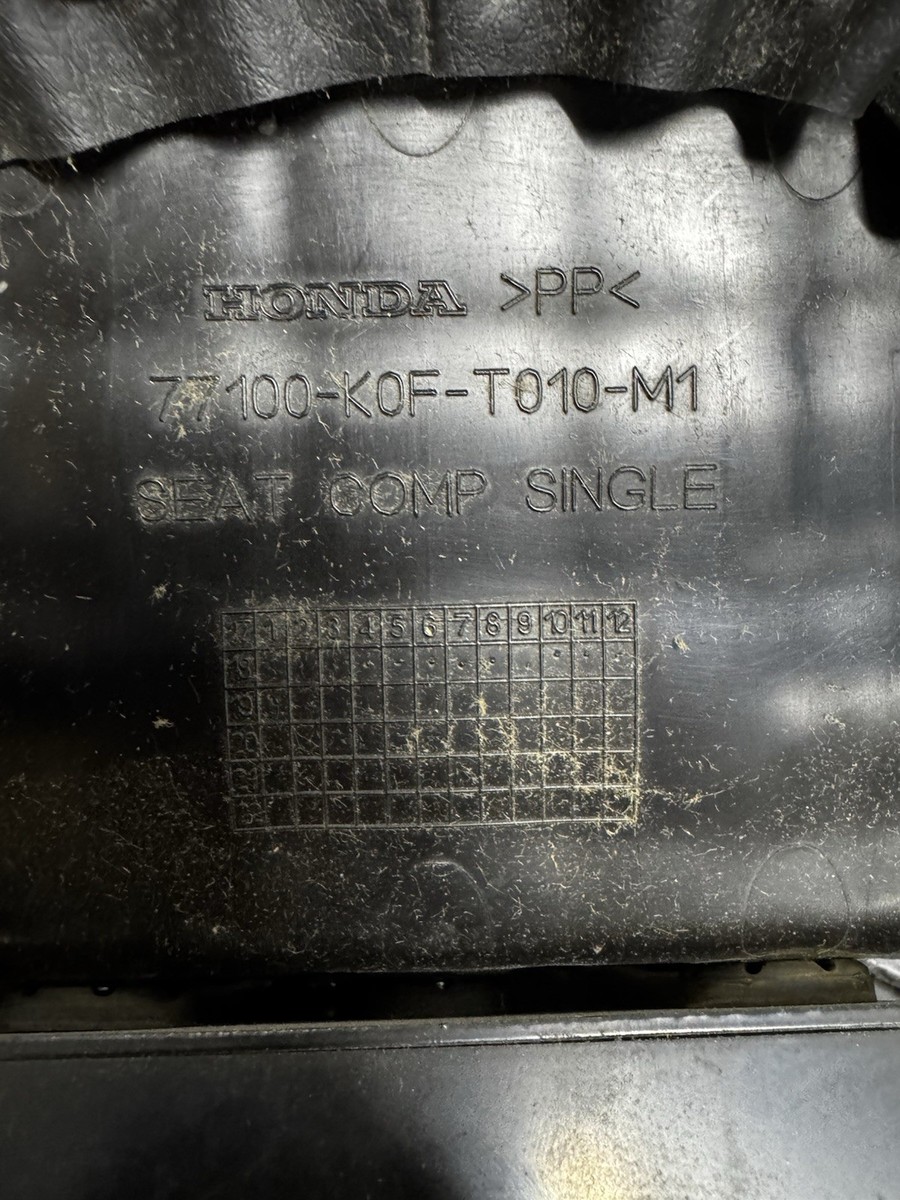 Honda OEM Single Seat Comp Monkey 125 Z125 7710A-K0F-T000 77100