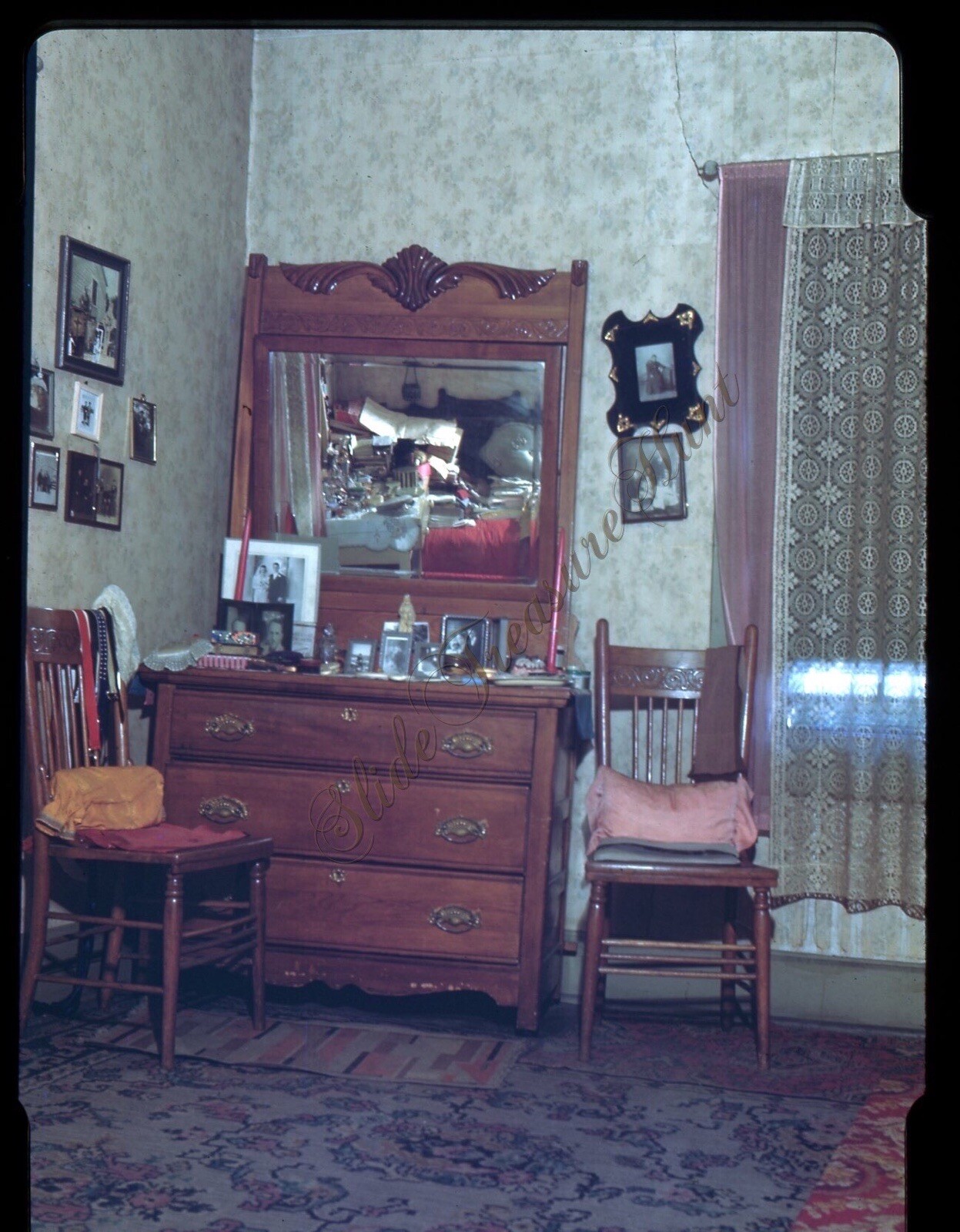 1940s Bedroom
