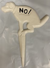 Esschert Design Cast Iron Ivory "NO" Pooping Yard Sign Stake