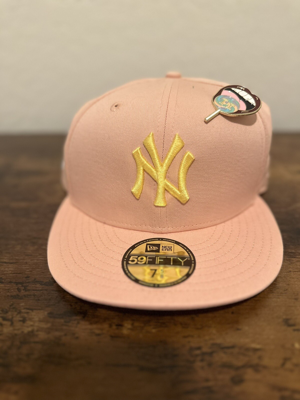 Exclusive Hat Club Sugar Shack New York Yankees 1999 World Series Cap 7 3/4 with Pin-image