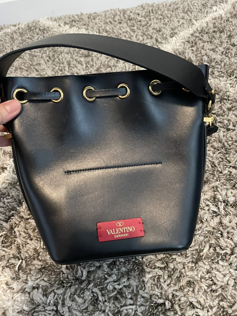 Valentinoヴァレンティノ★Bucket Bag★バケツバッグ★Garavani Valentino Garavani - Black Leather Rockstud Bucket Bag