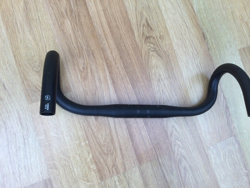bontrager race 85mm reach/vr-c os handlebars