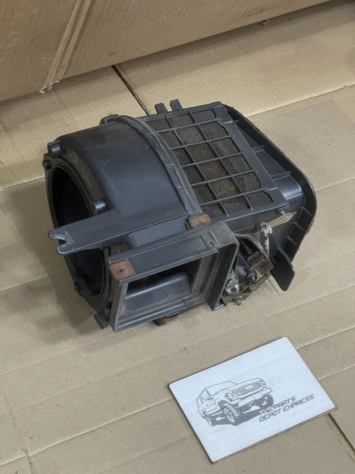 Carcasa ventilador motor soplador Toyota Land Cruiser 1980-1987 BJ60 FJ60 OEM 87130-90A01 Foto 2 de 4