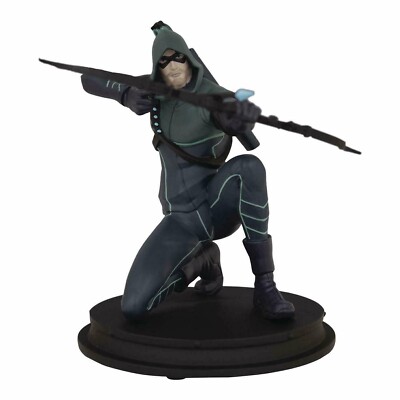 ICON HEROES ARROW ANIMATED STATUE
