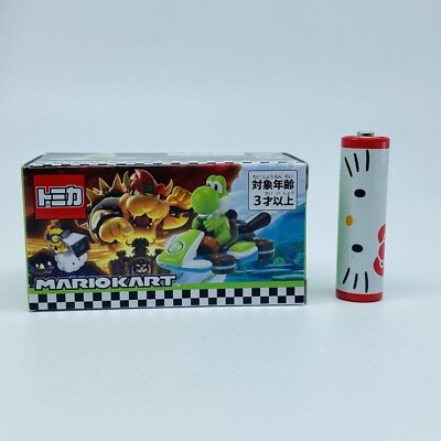 ミニカー Yoshi MARIO KART TOMICA YOSHI SUPER NINTENDO WORLD UNIVERSAL STUDIOS