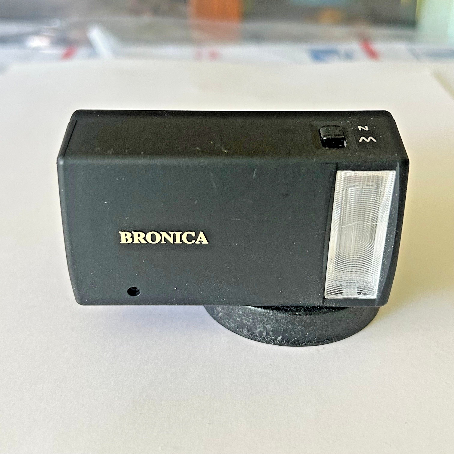 BRONICA RF20 FLASH STROBE TESTED WORKING IN VERY NICE CONDITION FOR RF645