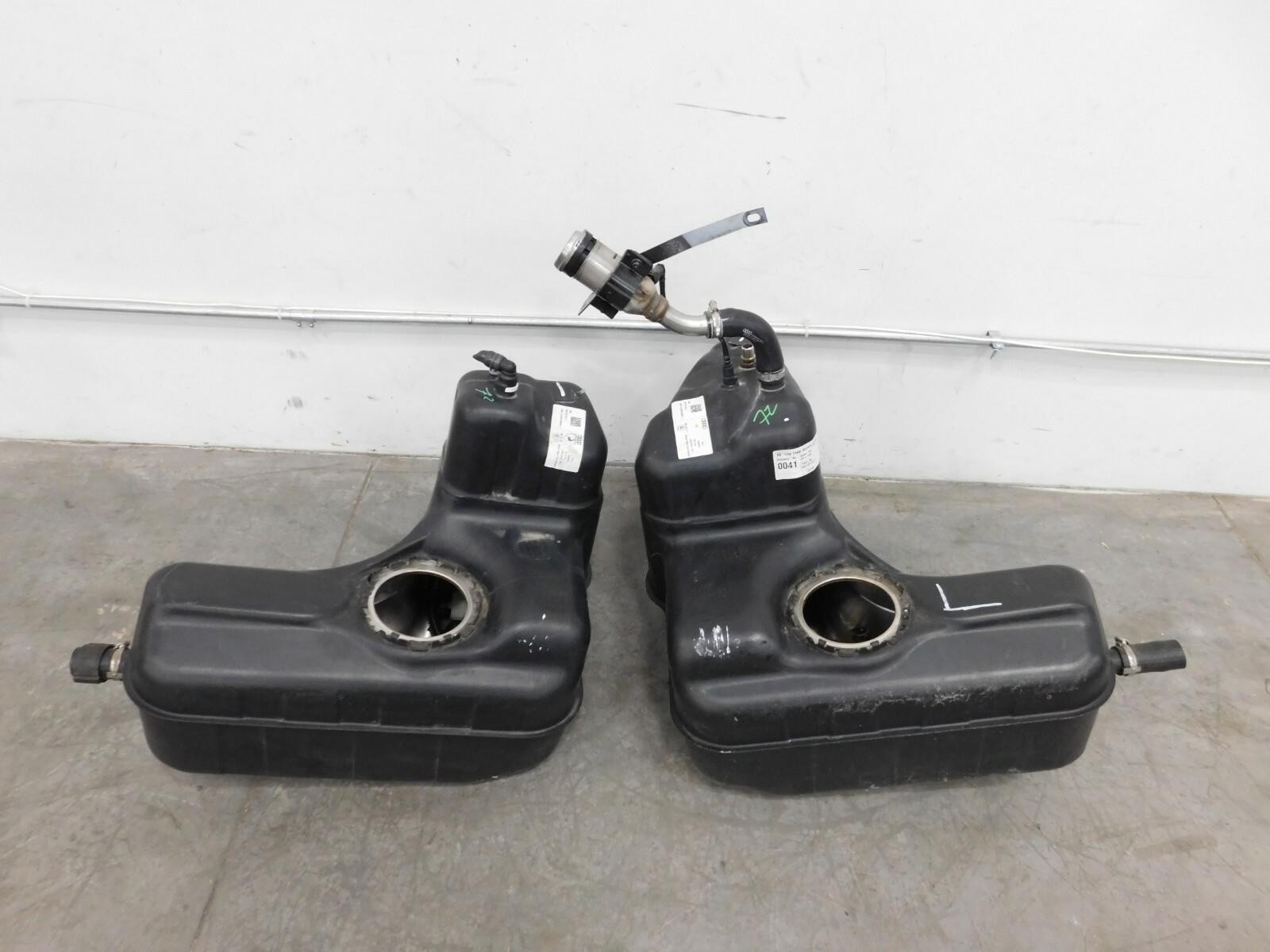 2017 18 20 21 22  Audi R8 V10 Plus Fuel Tanks #3627 X4