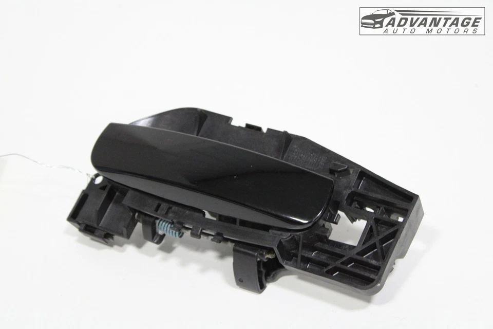 2012-2023 DODGE CARREGADOR TRASEIRO ESQUERDO EXTERIOR PORTA PAINEL MAÇANETA FABRICANTE DE EQUIPAMENTO ORIGINAL - Imagem 2 de 4