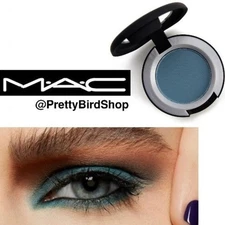 MAC GOOD JEANS eyeshadow New in box Powder Kiss